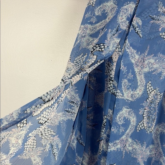 Violet + Claire Blue Turtle Patterned Blouse Sleeveless Size XL - Picture 10 of 12